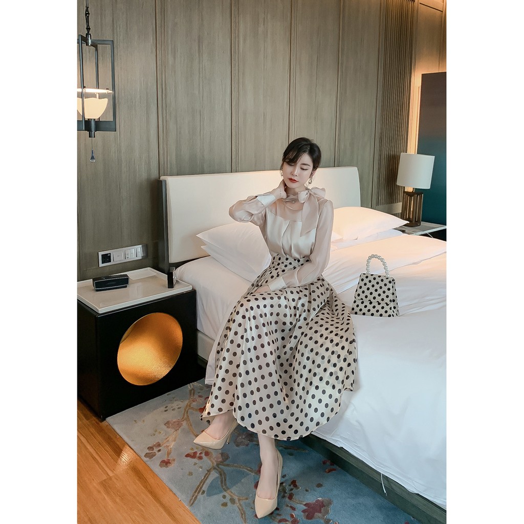 Bộ váy đầm nữ trắng chấm bi công sở Momisa đẹp, sexy mặc mỗi ngày | BigBuy360 - bigbuy360.vn