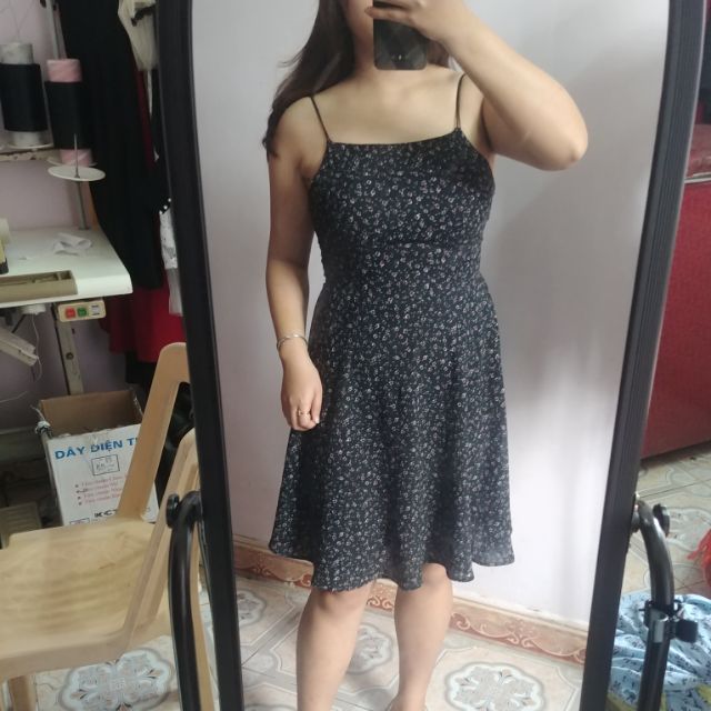 Váy 2 dây hở lưng