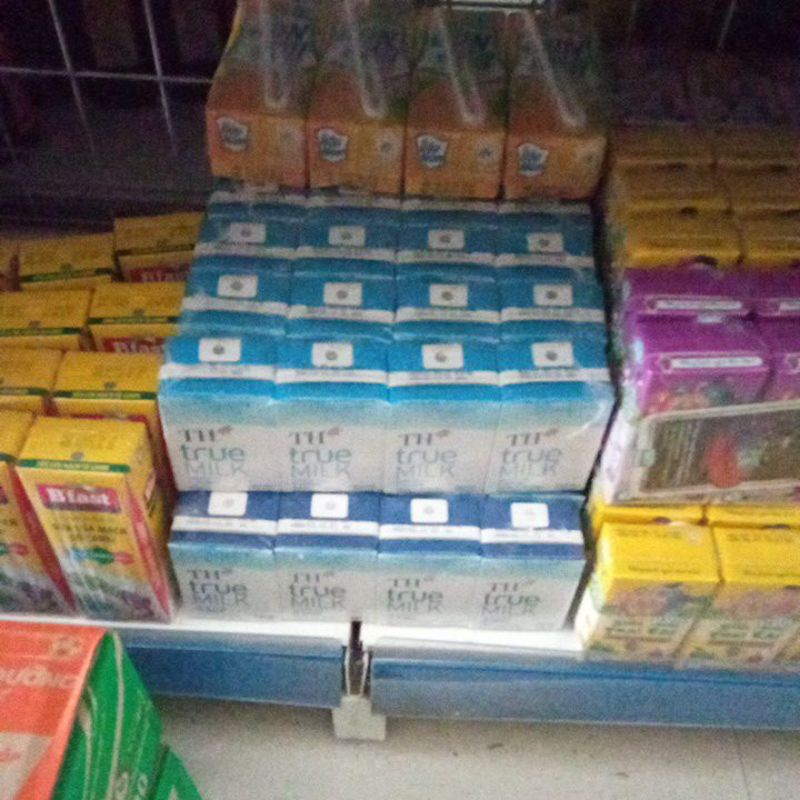Sữa tươi tiệt trùng TH true milk có đường & ít đường lốc 4 hộp x 110ml | BigBuy360 - bigbuy360.vn