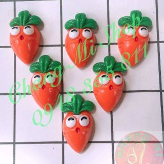 Charm trái cà rốt