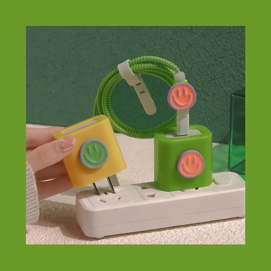 Đầu Bảo Vệ Dây Cáp Sạc Cho Colorful Round Smile Sytle  compatible for iPhone 12 Pad 20W