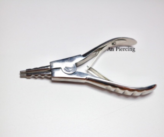 Lẻ Kẹp, kiềm dụng cụ xỏ khuyên piercing