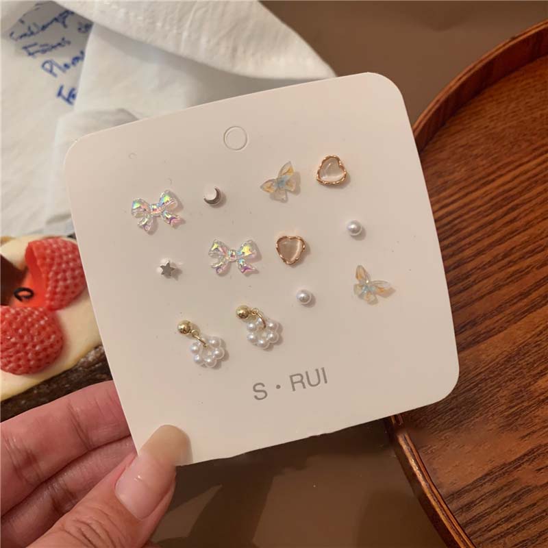 Bông Tai Hình Hoa Tulip Đính Ngọc Trai Giả Dễ Thương Cho Nữ