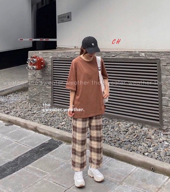 Sét áo thụng trơn + quần kẻ nâu VAU646