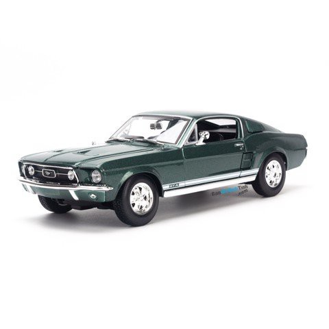 Mô hình xe Ford Mustang GTA Fastback 1967- 1:18 Maisto