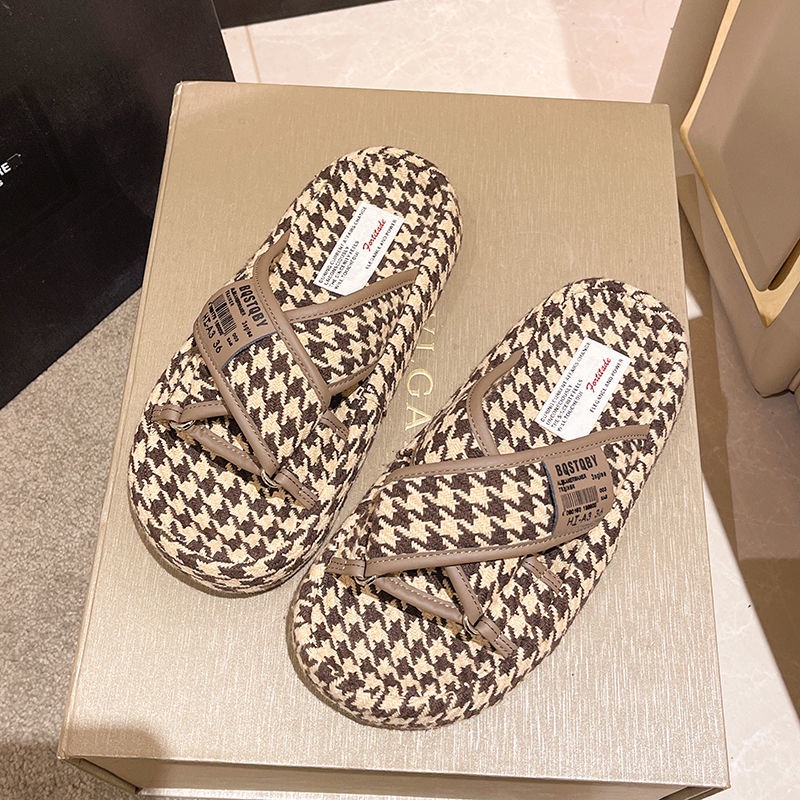 Giày Đi Biển Đế Dày Quai Chéo Bằng Da Lộn Hàng Mới Dành Cho Bạn Nữ TTH351