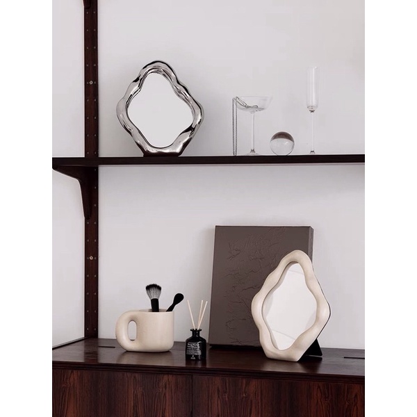Gương để bàn Curvy Mirror phong cách Hàn Quốc