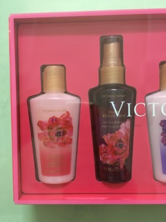 SET BODY MIST + LOTION VICTORIA SECRET
