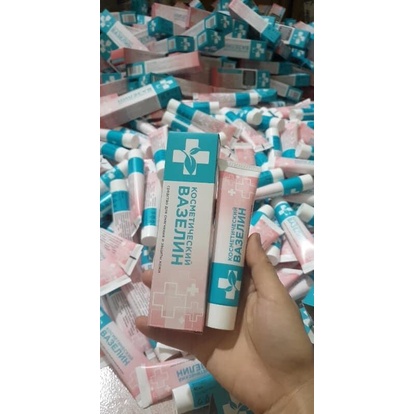 Dưỡng vaseline nga , dưỡng da nứt nẻ , dưỡng mềm môi.