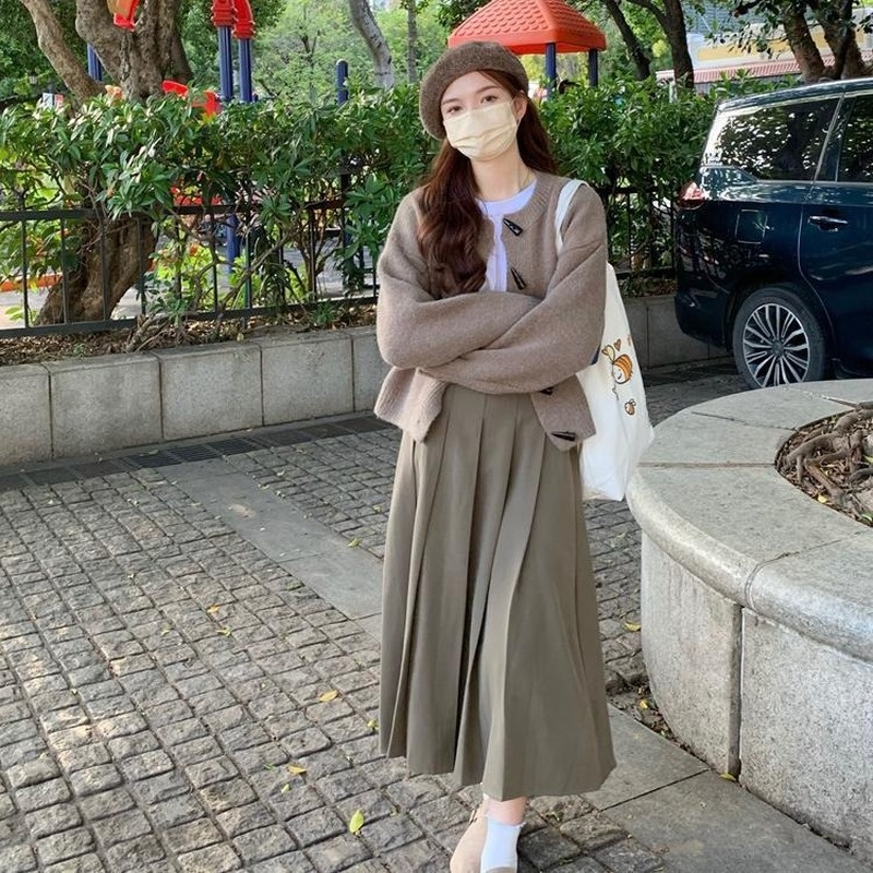 Áo khoác Cardigan dệt kim tay dài phối nút sừng phong cách Retro Nhật Bản mới cho nữ