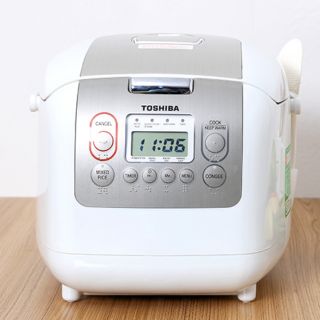 Nồi cơm điện tử Toshiba 1.8 lít RC-18NMFVN(WT)