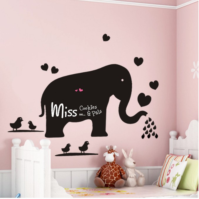 Decal trang trí tường bảng viết Con Voi phun nước
