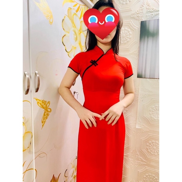 Bộ áo dài đỏ tay ngắn viền đen nút tàu