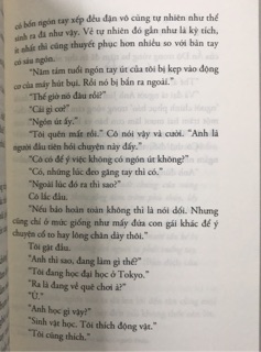 Sách - Lắng nghe gió hát