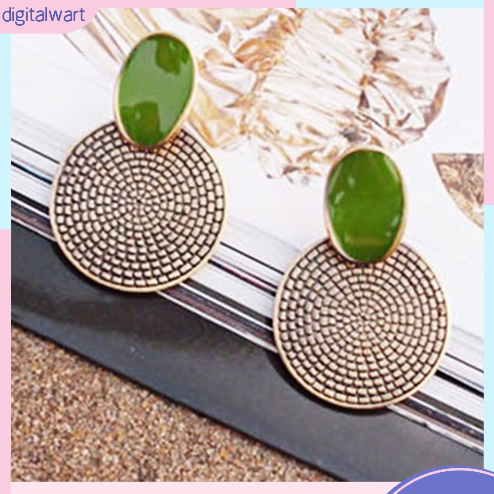 Bông tai dáng tròn hợp thời trang phong cách cho nữ