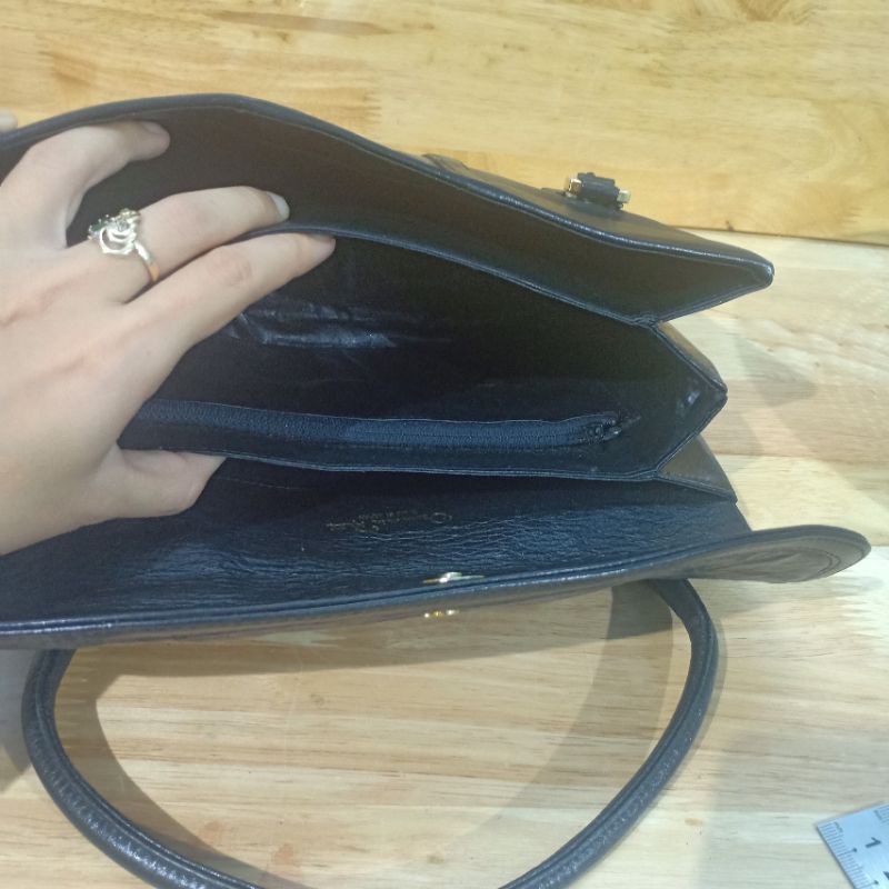 Túi xách tay da thật secondhand  061206