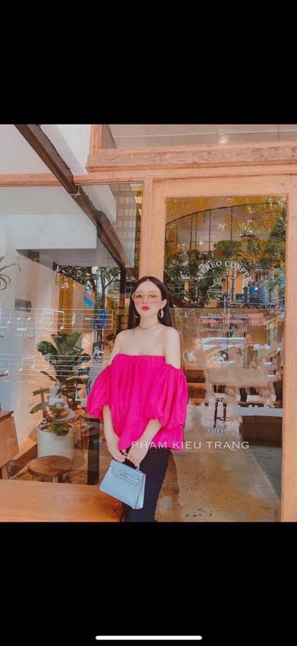 Áo trễ vai tay bèo
