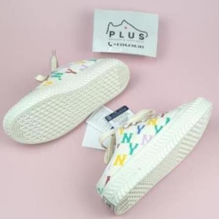 Giày thể thao họa tiết cao cấp hot trend. | BigBuy360 - bigbuy360.vn