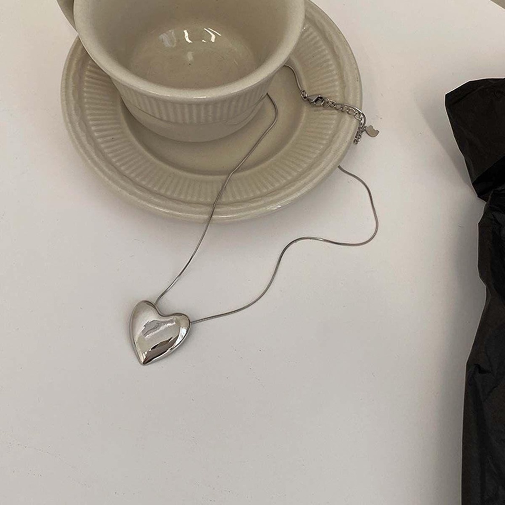 Vòng Cổ Choker Hợp Kim Mặt Trái Tim Ba Chiều Cá Tính Cổ Điển Cho Nữ