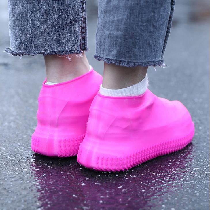 Bọc giày đi mưa chống nước, chống bụi bẩn silicon có size