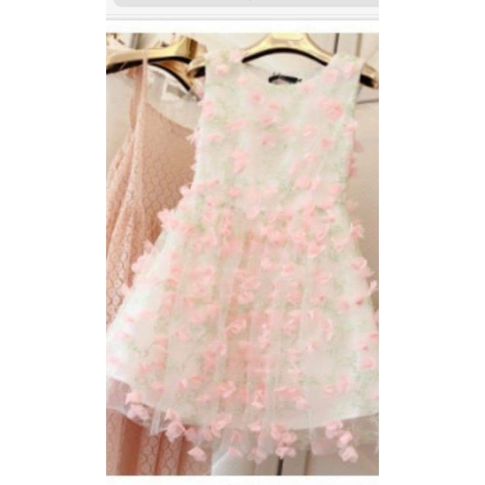 Lưới thêu hoa đẹp