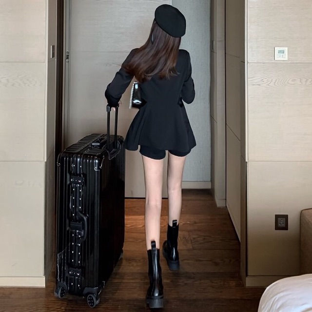 Áo Vest / Blazer đen khoét eo sexy cá tính