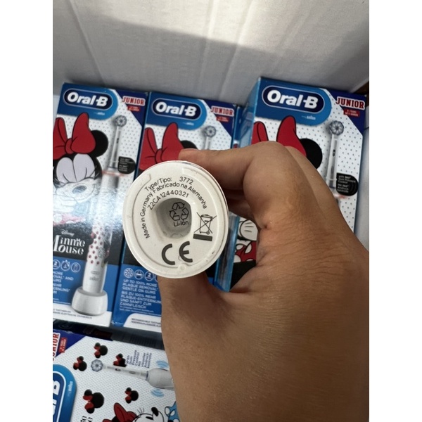 Bàn chải điện oral -b junior cho bé