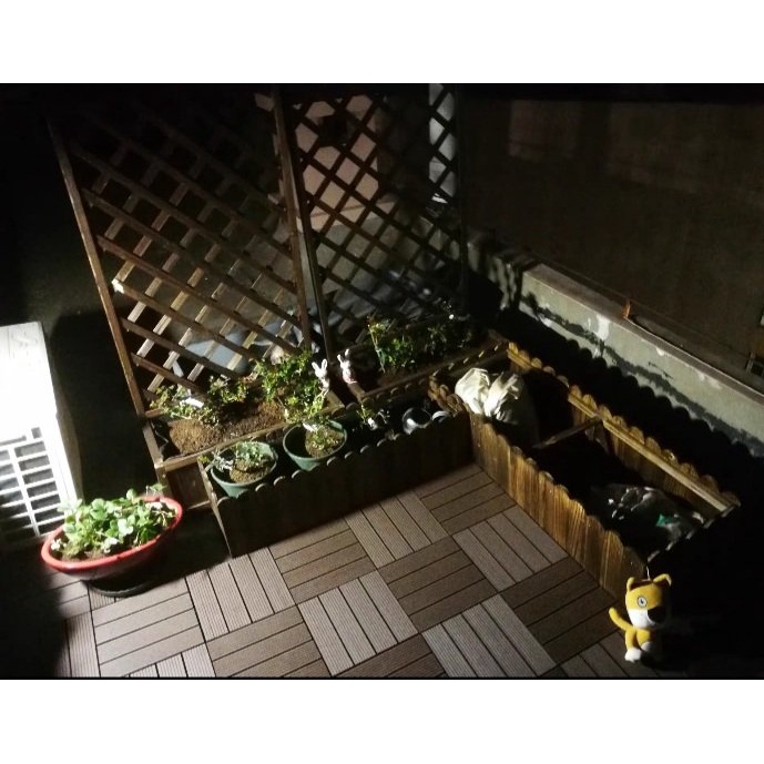 Thảm Nhựa Ghép Lót Sàn Ban Công,Sân Vườn Kích Thước 30cm x 30cm