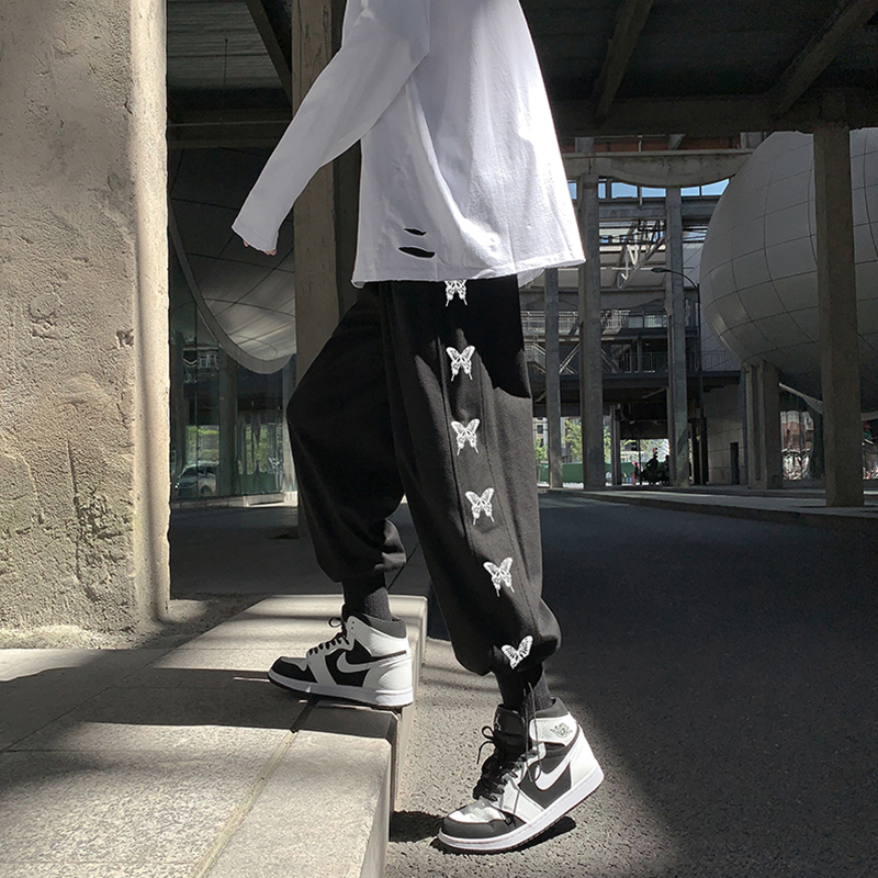 Quần Jogger Họa Tiết Bướm Thời Trang Unisex | BigBuy360 - bigbuy360.vn