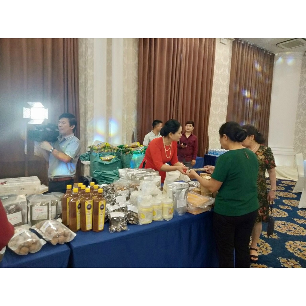 TƯƠNG BẦN CHAI LỚN 2L LOẠI QUÀ BIẾU ĐẶC BIỆT, Tương Nếp, Tương Gia Truyền Bà Lành | Thơm Ngon, Sạch Sẽ, Đâm Vị Làng Quê.