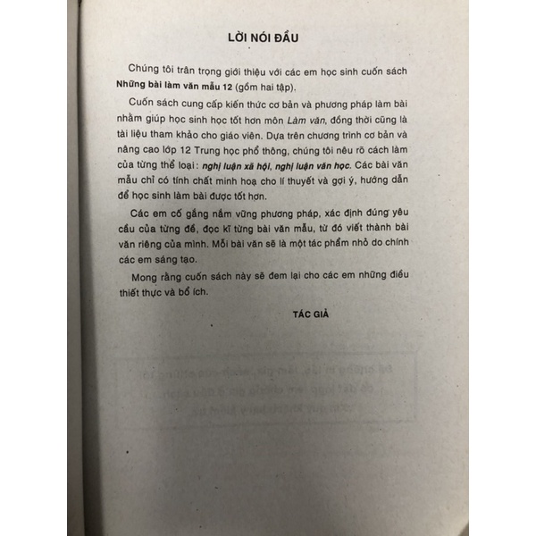 Sách - Những bài làm văn mẫu lớp 12 - Trần Thị Thìn