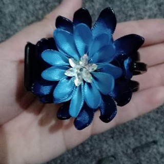 Kẹp tóc càng cua hoa cúc mới ra lì