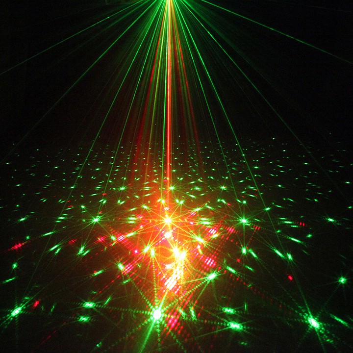 Đèn nháy theo nhạc thông minh 5 mắt chiếu | Đèn laser cảm biến thay đổi hình ảnh màu sắc theo giai điệu nhạc | Đèn chớp