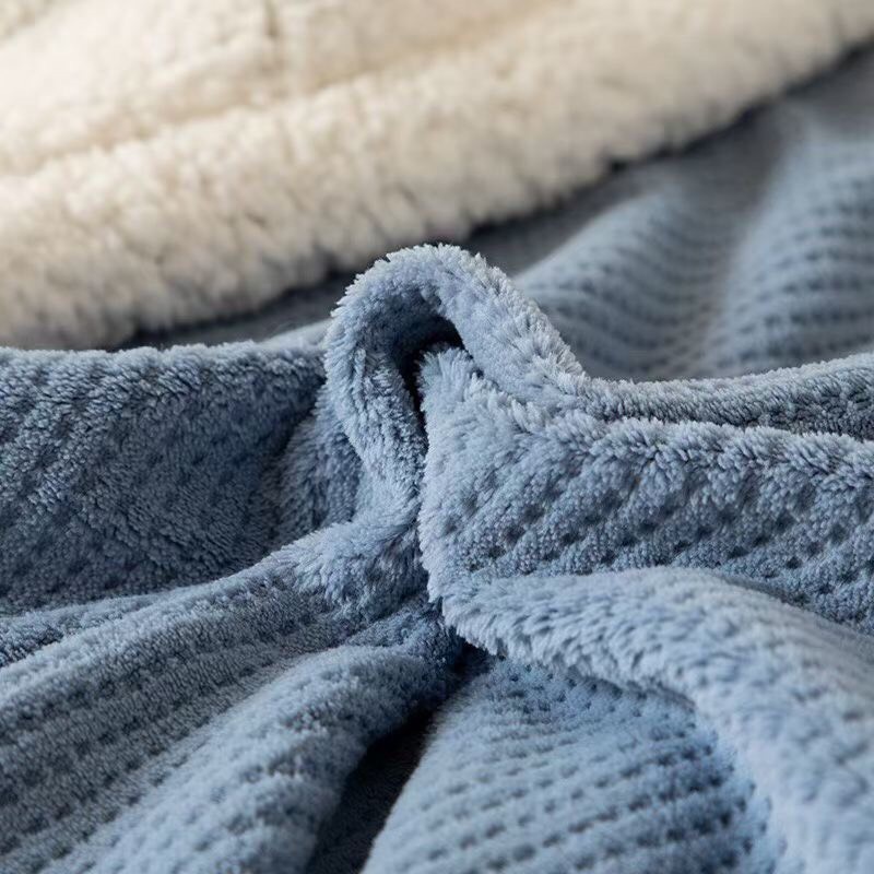 Chăn lông cừu cao cấp có khóa lồng được ruột kích thước 2m*2m3