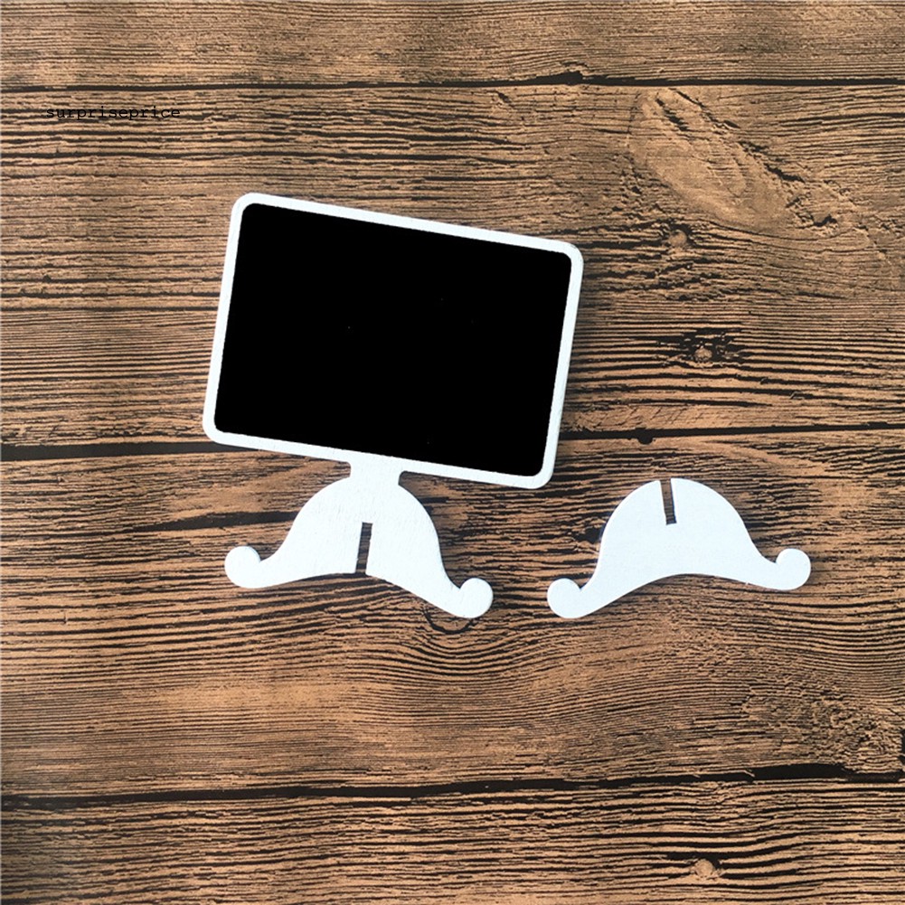 Bảng đen gỗ viết bằng phấn để trang trí bàn tiệc cưới bắt mắt