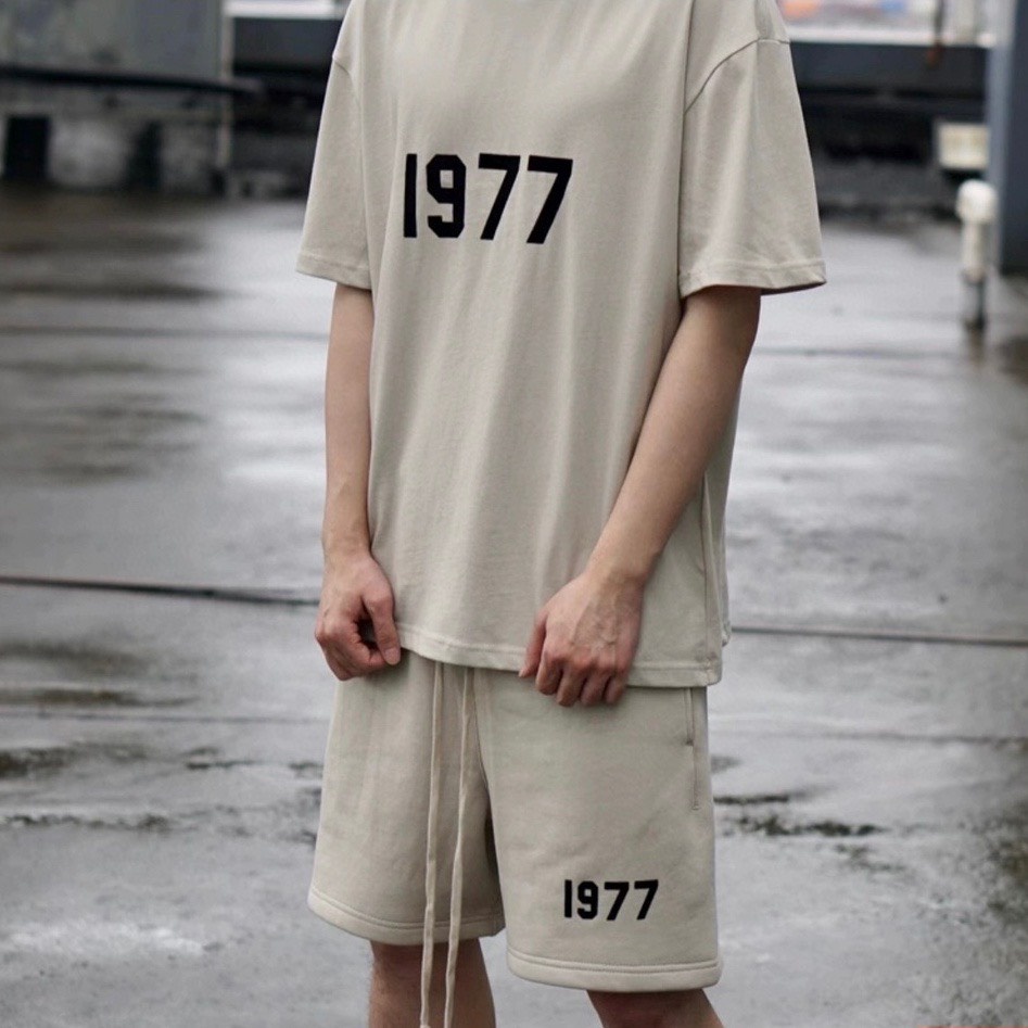 Set Quần Áo FOG Fear Of God ESSENTIALS SS22 1977 Wheat, Combo bộ quần áo FOG ESSENTIALS nam