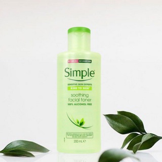 Toner Simple - Nước Hoa Hồng Simple Soothing Facial Toner - Toner dành cho da nhạy cảm(200 ml)