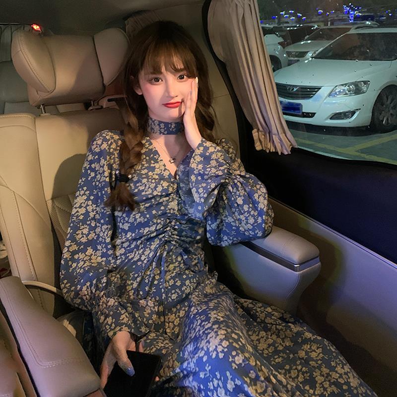 Đầm Hoa Tay Dài Cổ Chữ V Đáng Yêu Cho Nữ