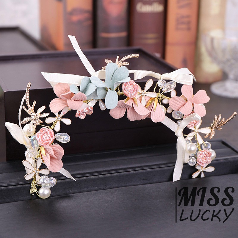 Vương miện đính đá xinh xắn dành cho cô dâu