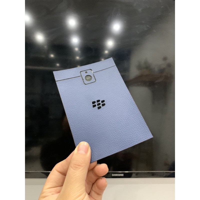 Dán da lưng Blackberry Passport AT&T đủ màu