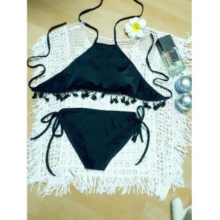 Bikini yếm tua hoa