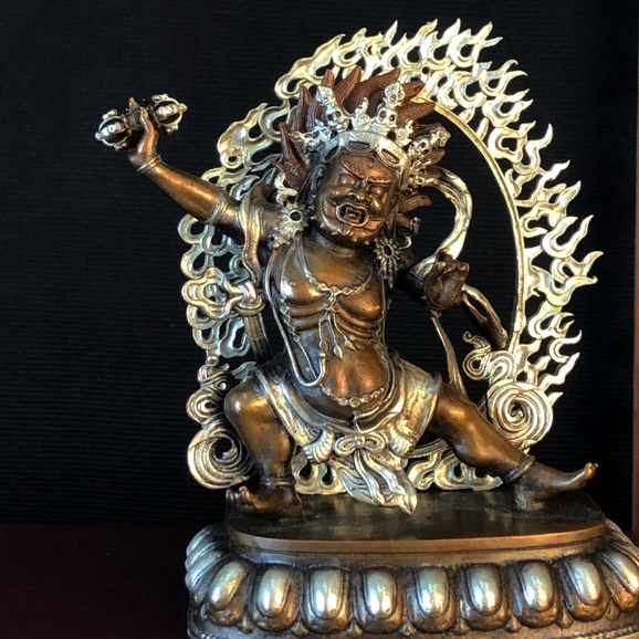 Tôn Tượng Kim Cương Thủ Nepal Nạm Bạc 10Cm