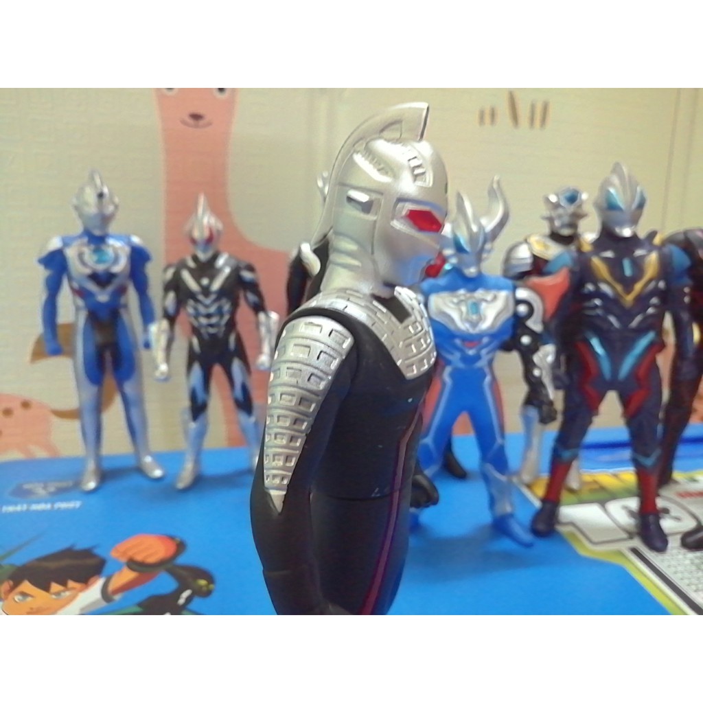 Mô hình Ultraman Dark Seven 23cm Series Phim Ultraman Siêu nhân điện quang [Đồ Chơi 24/7]