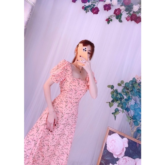 Đầm hoa cổ vuông tay phồng dáng xoè .