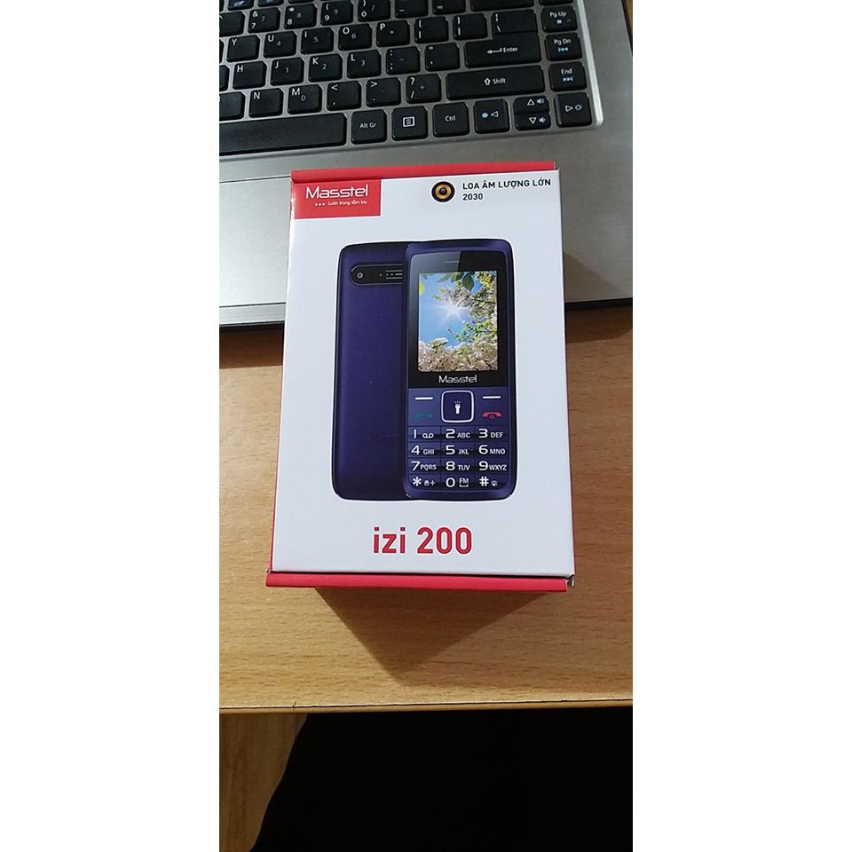 Điện thoại Masstel IZI 200
