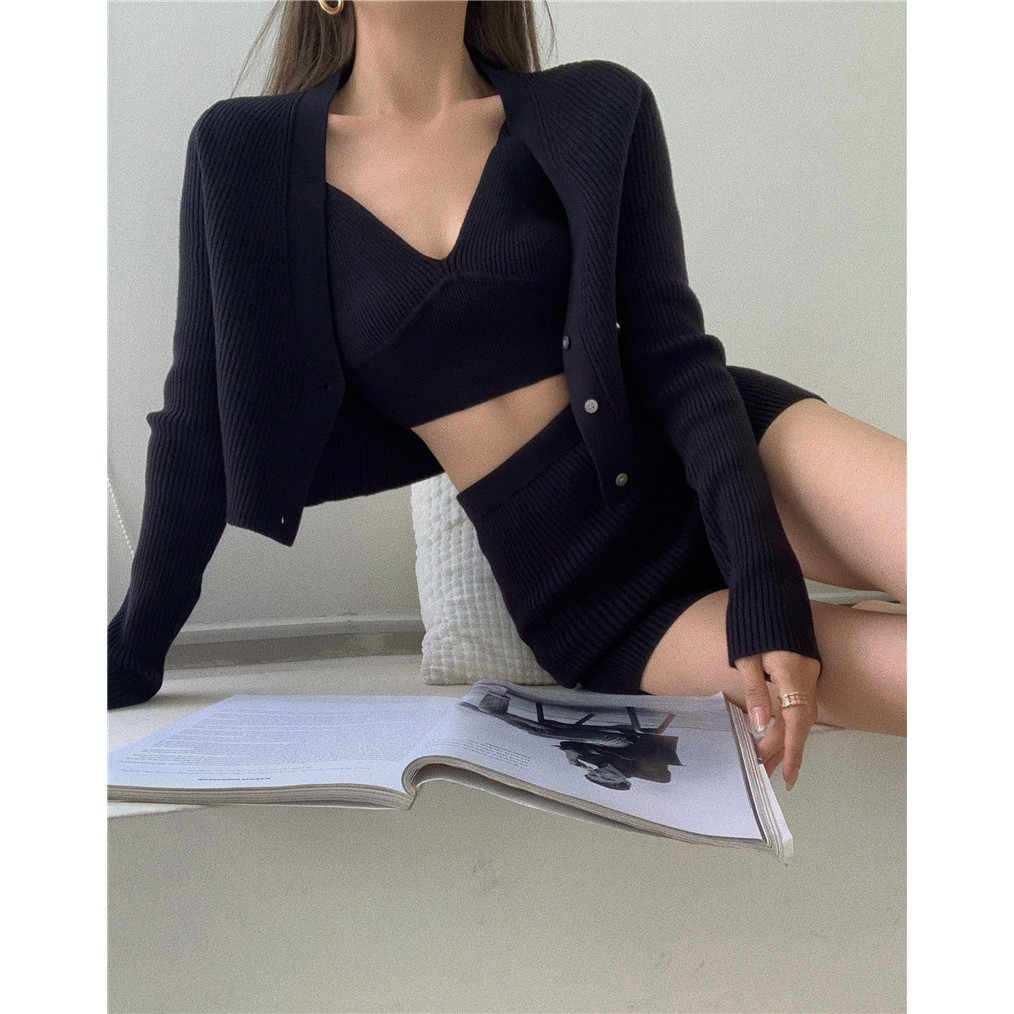 Đồ 3 Món Gồm Áo Khoác Cardigan + Quần Short Phong Cách Retro