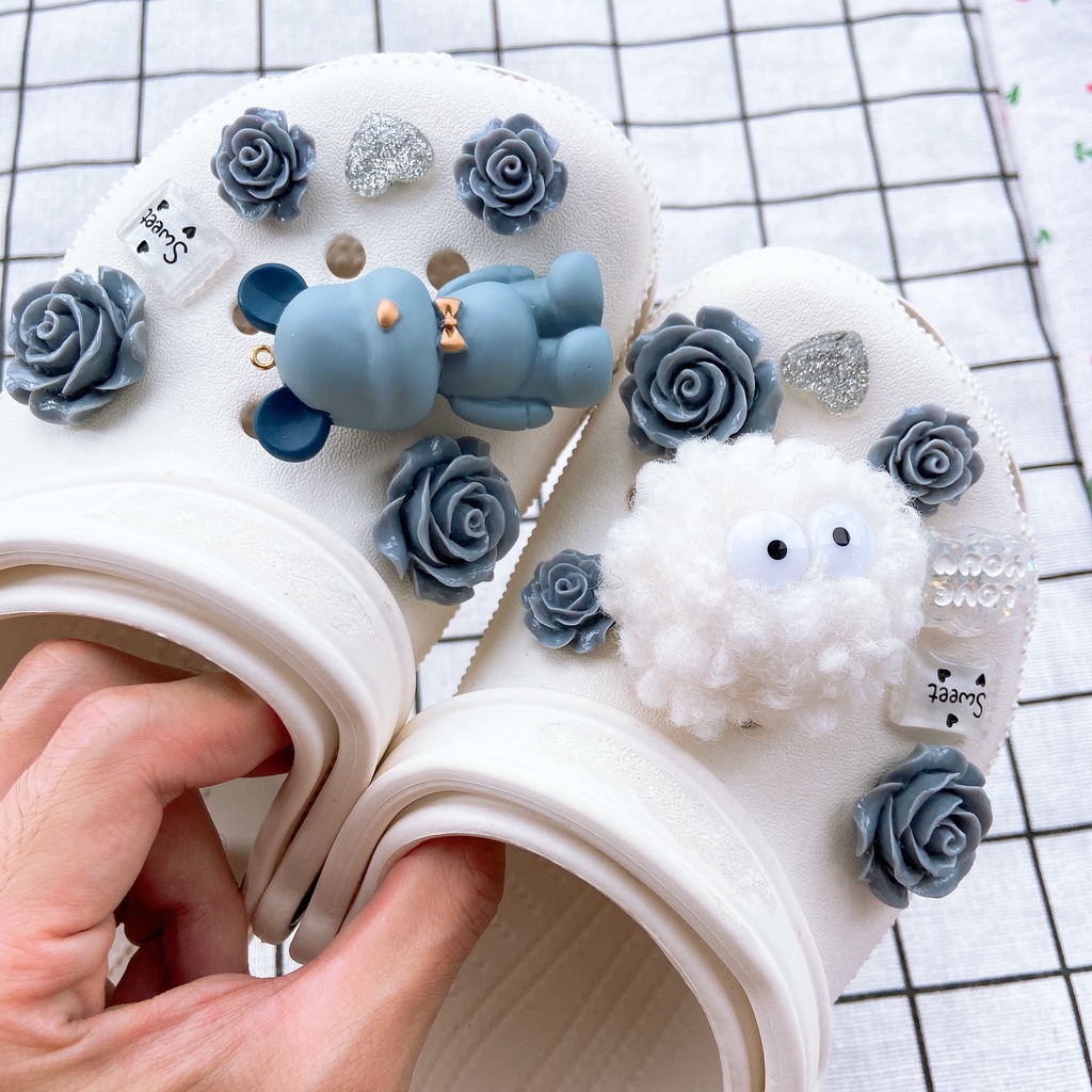 crocs sticker 15 Nút Hình Gấu Màu Xám Cho Xăng đan Bé Gáishoes sticker Accessories Stickers Sandals Shoe Decoration