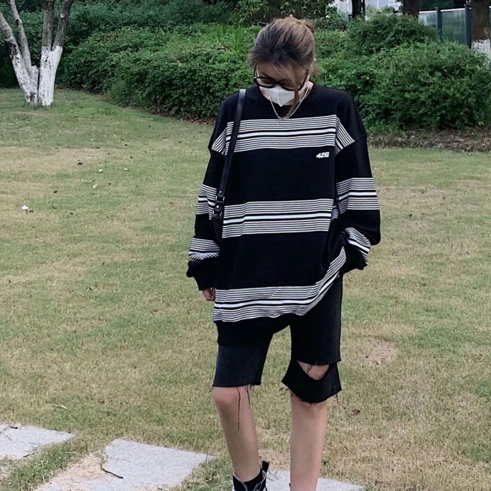 Áo Nỉ Tay Dài Cổ Tròn Dáng Rộng In Họa Tiết Kẻ Sọc Phong Cách Hip Hop Thời Trang Cho Nữ