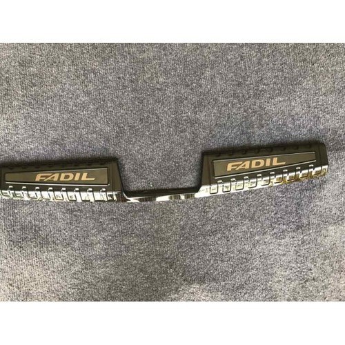 Bậc cốp trong Fadil 2019 titan