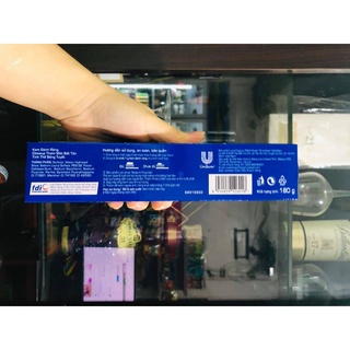 Kem đánh răng Closeup Thơm Mát Bất Tận 180g